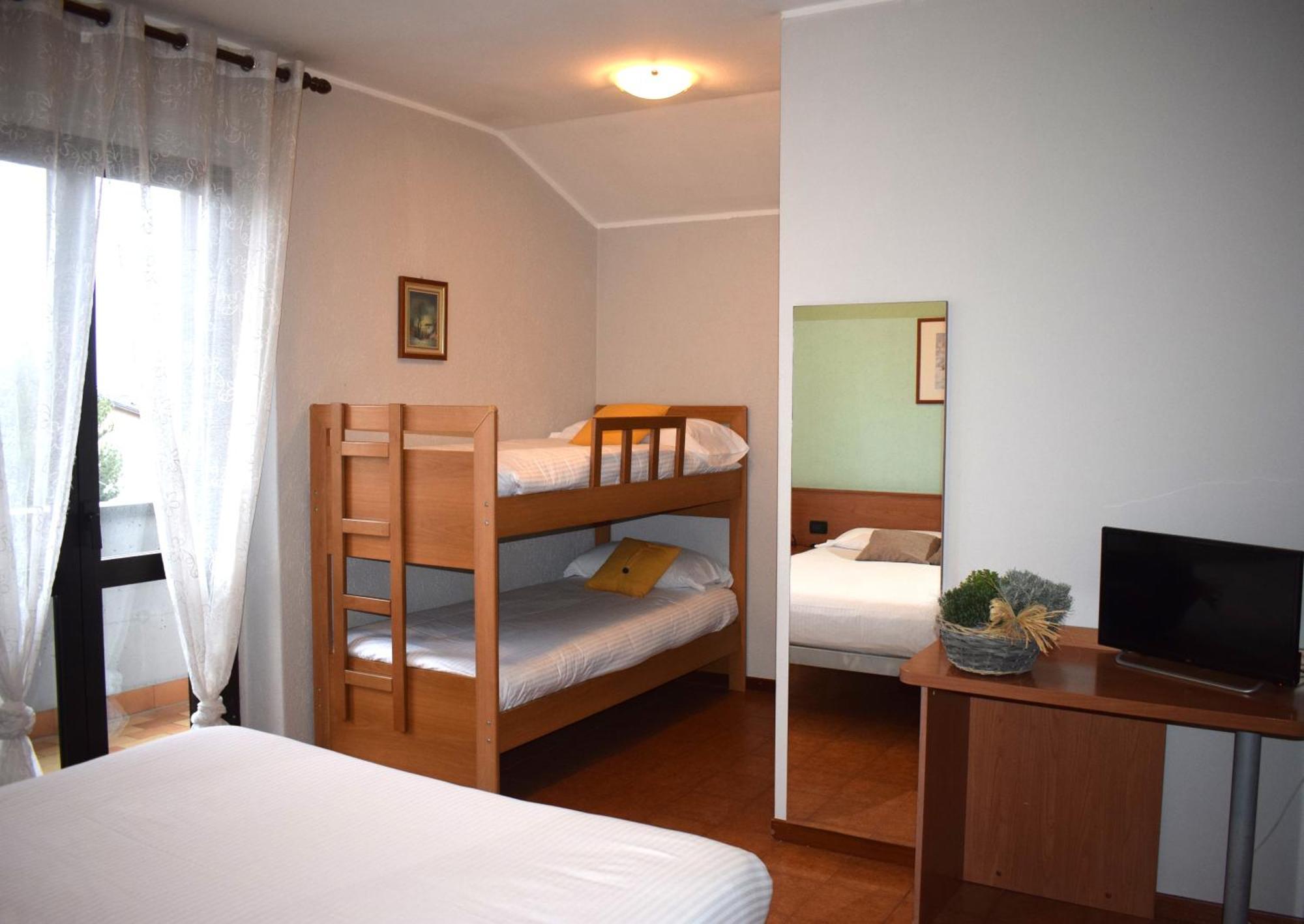 Albergo Canella Fuipiano Valle Imagna Exterior foto