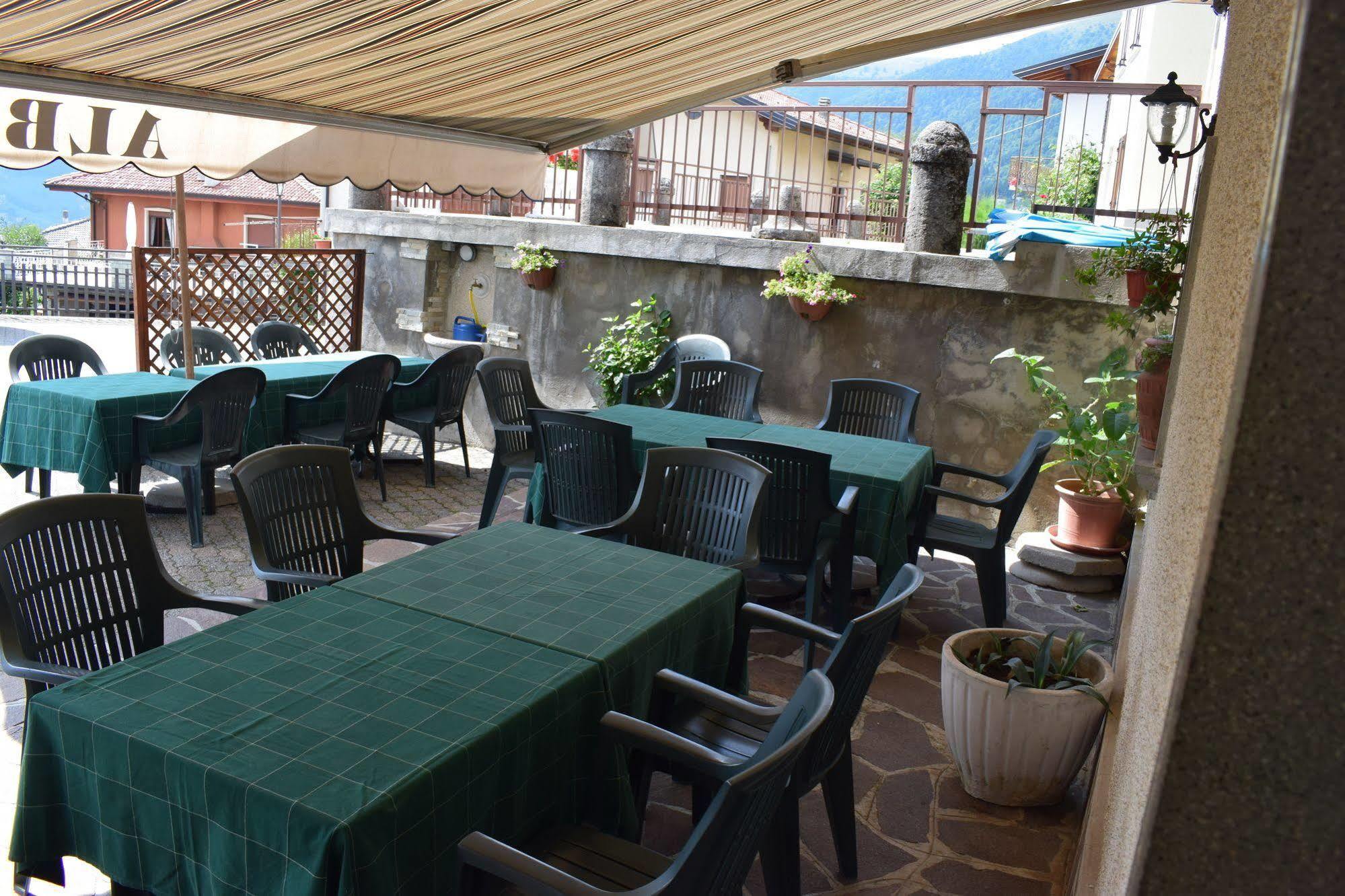 Albergo Canella Fuipiano Valle Imagna Exterior foto